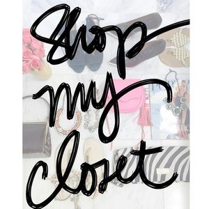 Welcome to my closet 👠👗🕶